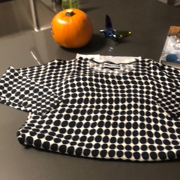 Sweater - Picture 6 of 7